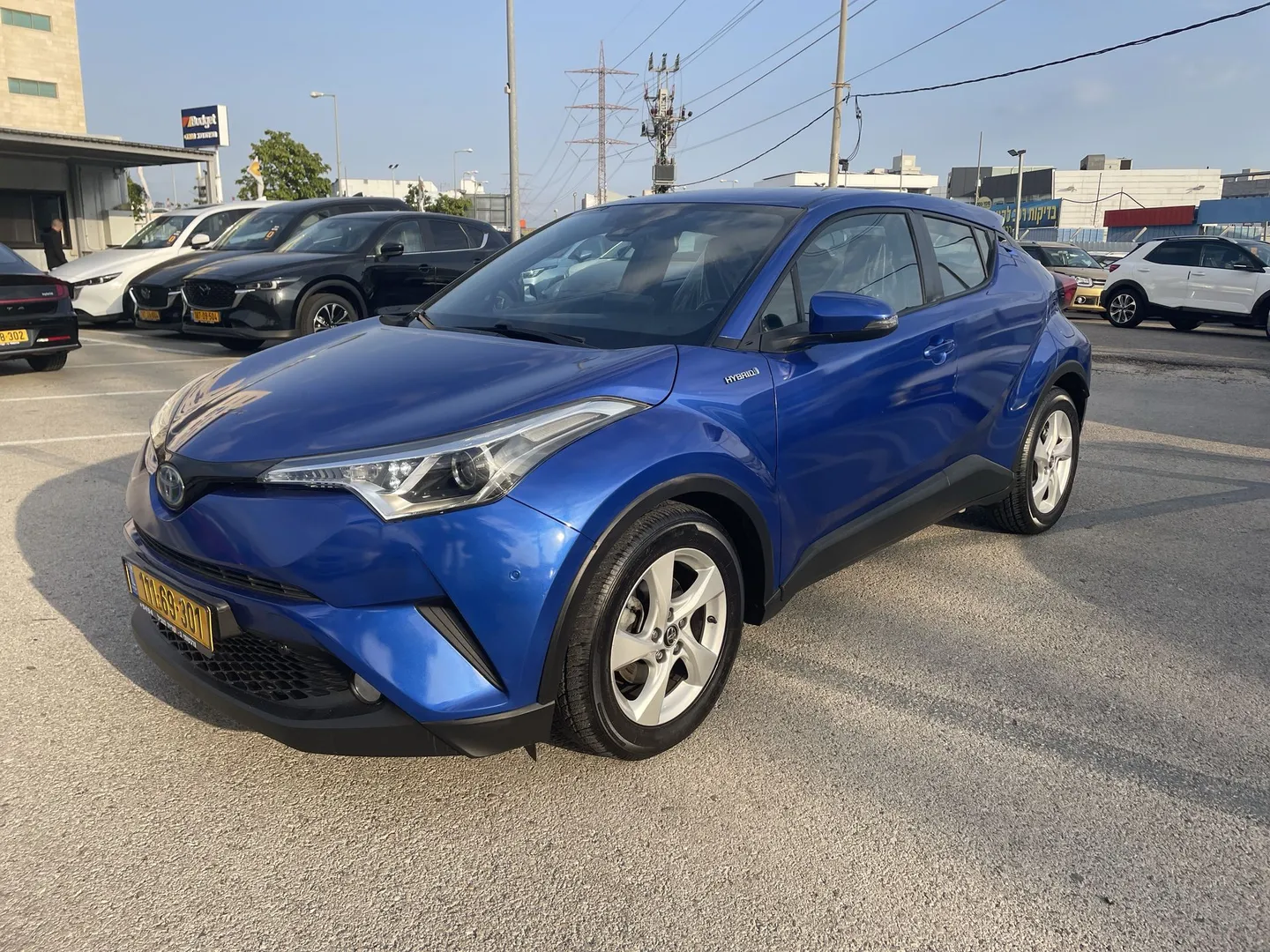 טויוטה - C-HR