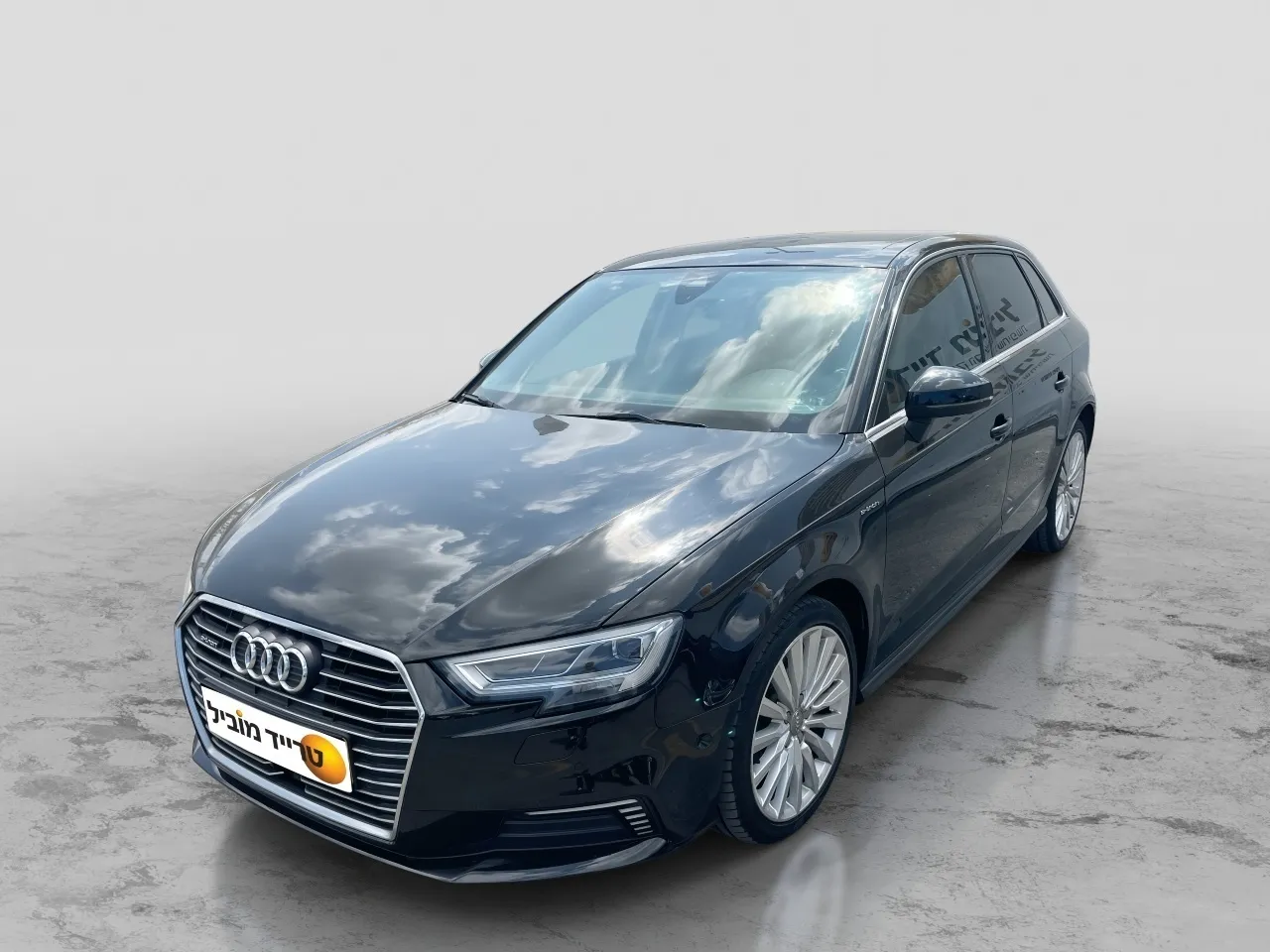 אאודי - A3