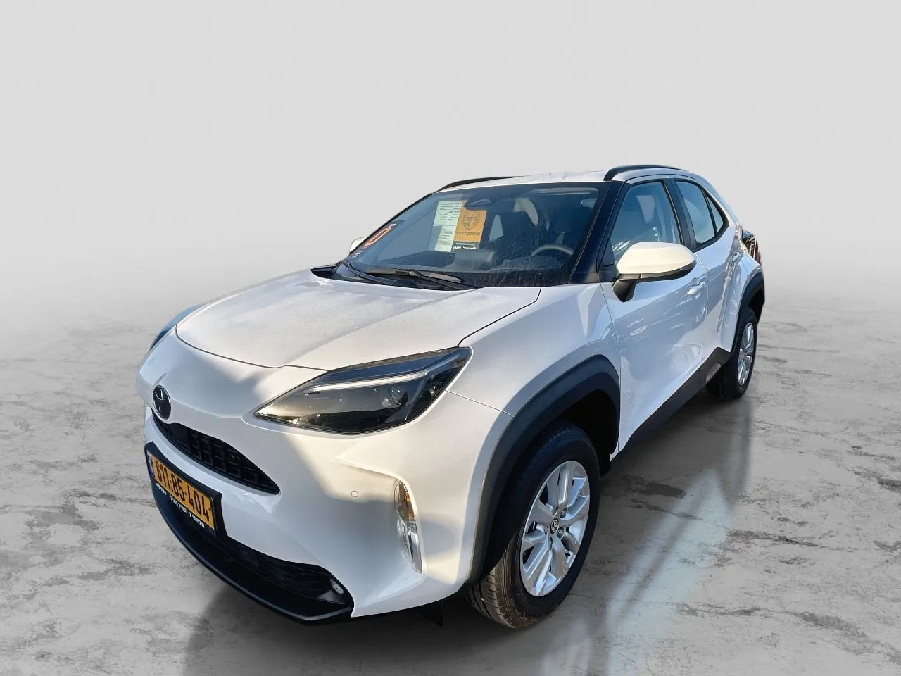 טויוטה - יאריס-קרוס