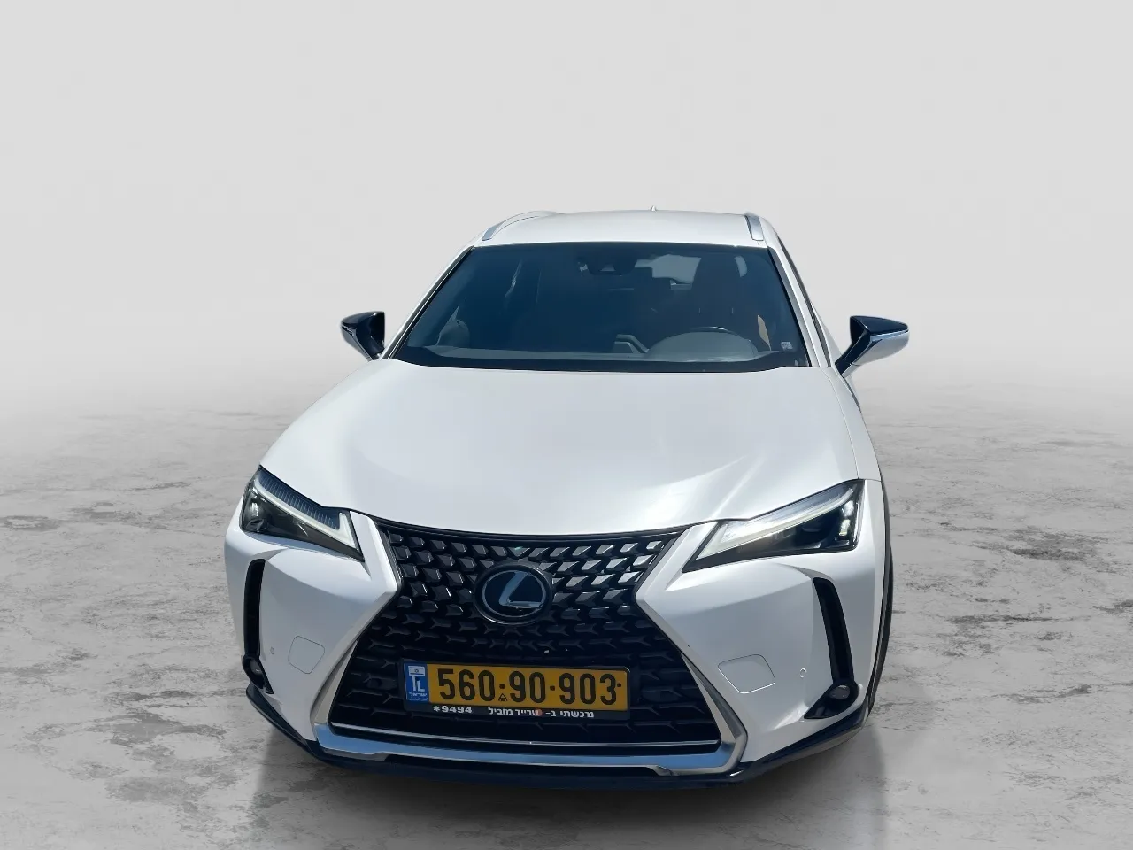 לקסוס - UX250